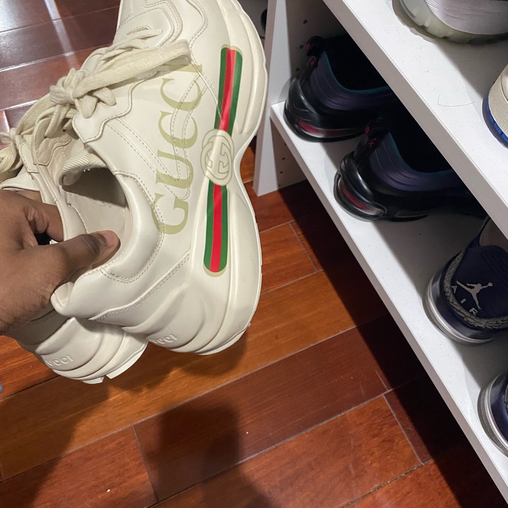 Gucci Sneakers - Picture 4 of 8